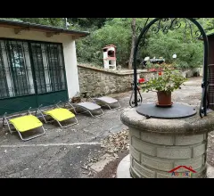 Appartamenti in Vendita - Arezzo chalet in villa sargiano