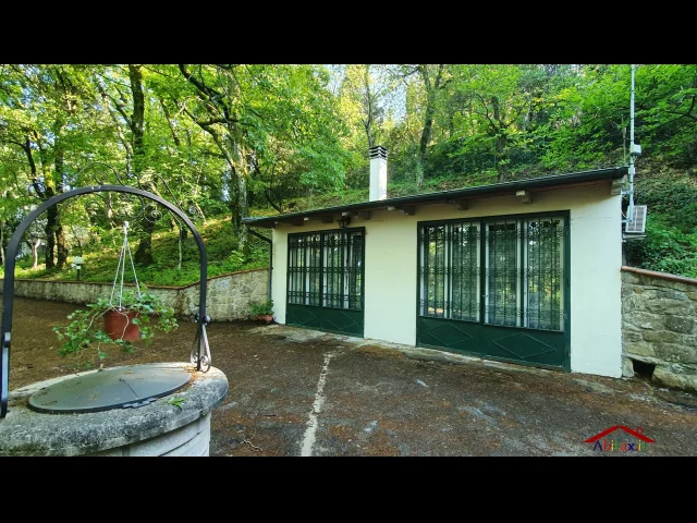 Appartamenti in Vendita - Arezzo chalet in villa sargiano