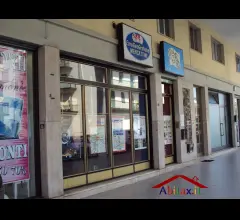 Appartamenti in Vendita - Commerciale - abitativo negozio - via po 45/47 -