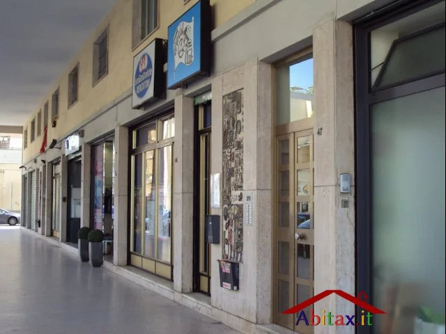 Appartamenti in Vendita - Commerciale - abitativo negozio - via po 45/47 -