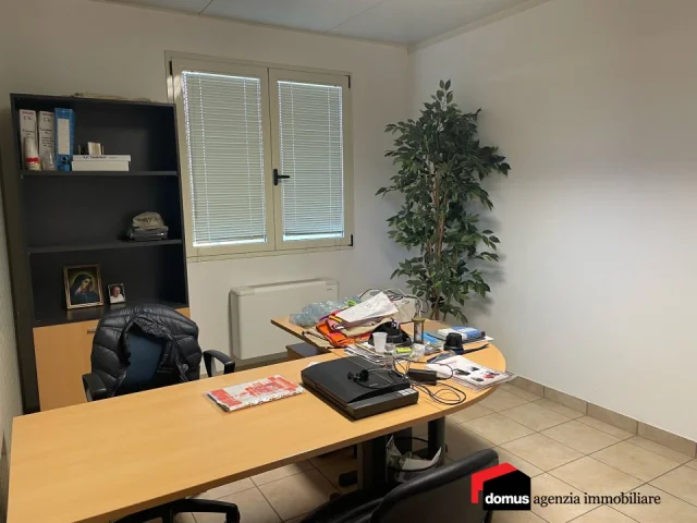 Appartamenti in Vendita - Breganze: capannone di 250 mq con uffici ed area esterna