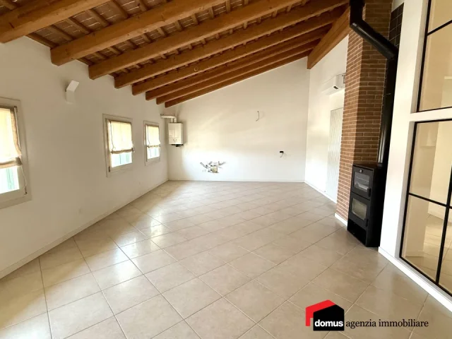 Sarcedo. recente appartamento bicamere mansardo