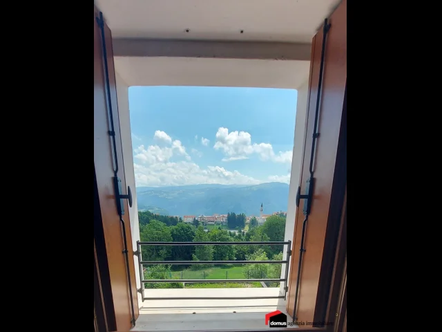 Appartamenti in Vendita - Tonezza del cimone: ampio bicamere panoramico