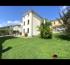 Lugo. abitazione singola con ampio giardino