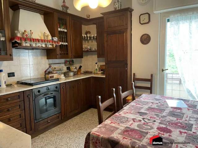 Tricamere con cucina abitabile e soggiorno con terrazzo