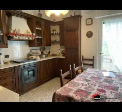 Tricamere con cucina abitabile e soggiorno con terrazzo