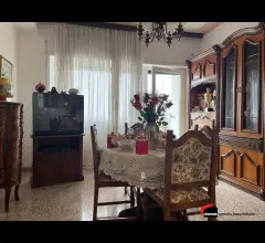 Appartamenti in Vendita - Tricamere con cucina abitabile e soggiorno con terrazzo