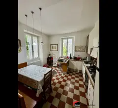 Appartamenti in Vendita - Lugo. spazioso bicamere con box ed orto (attualmente locato)