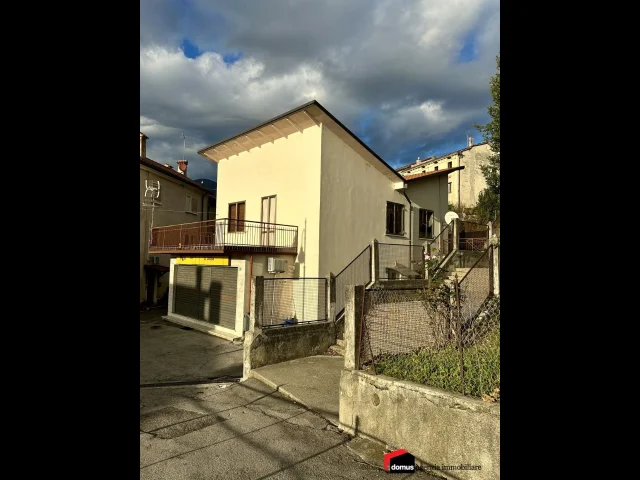 Lugo: abitazione indipendente e negozio