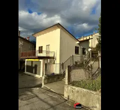Lugo: abitazione indipendente e negozio