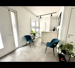 Appartamenti in Vendita - Marano: negozio/ufficio al piano terra