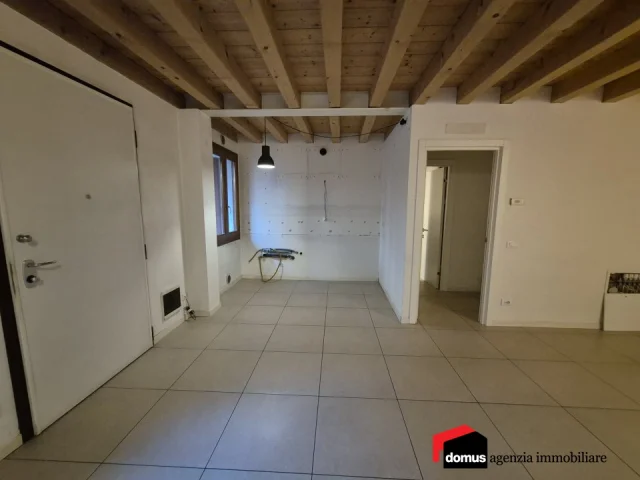 Appartamenti in Vendita - Thiene centro:  appartamento a schiera indipendente