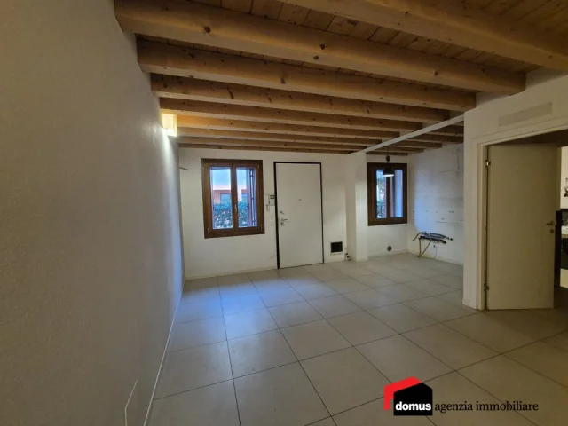 Appartamenti in Vendita - Thiene centro:  appartamento a schiera indipendente