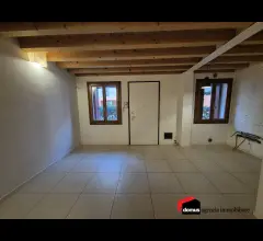 Appartamenti in Vendita - Thiene centro:  appartamento a schiera indipendente