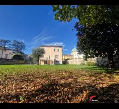 Appartamenti in Vendita - Signorile villa thiene centro