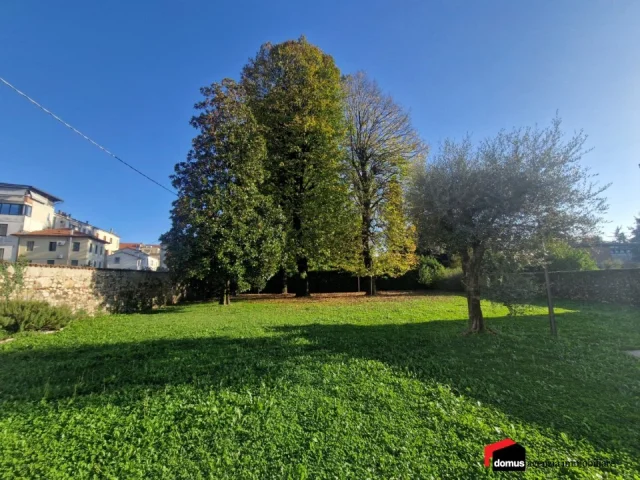 Appartamenti in Vendita - Signorile villa thiene centro