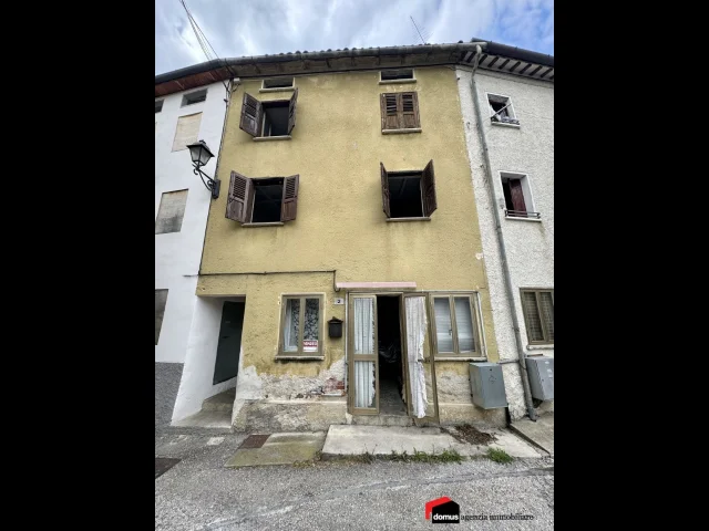 Lugo: abitazione indipendente da ristrutturare