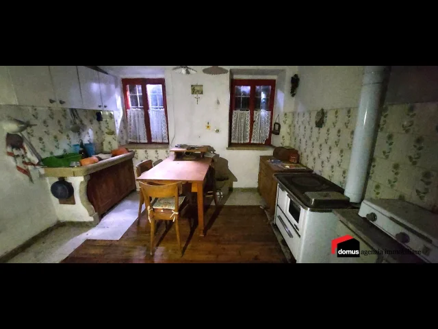Appartamenti in Vendita - Tonezza del cimone: abitazione indipendente di testa