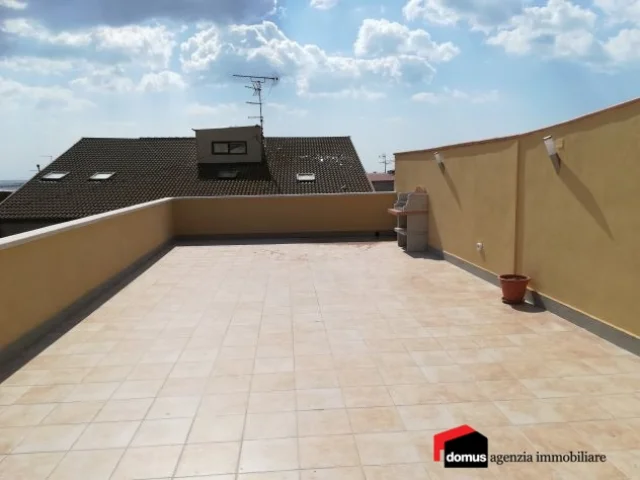 Appartamenti in Vendita - Marano: appartamento locato, indipendente con garage