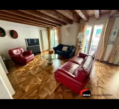 Appartamenti in Vendita - Thiene: palazzo terracielo in centro storico con garage doppio