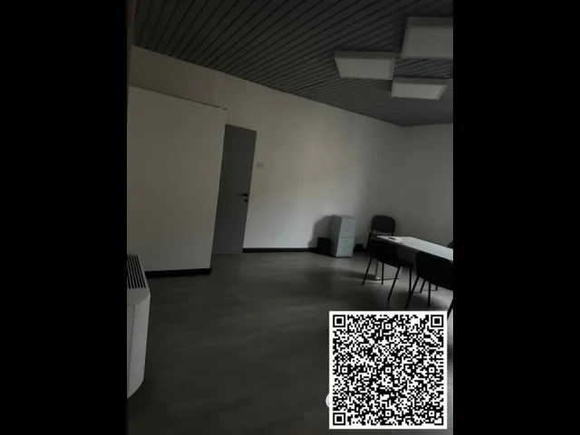 Appartamenti in Vendita - Ufficio 2 locali piu servizio