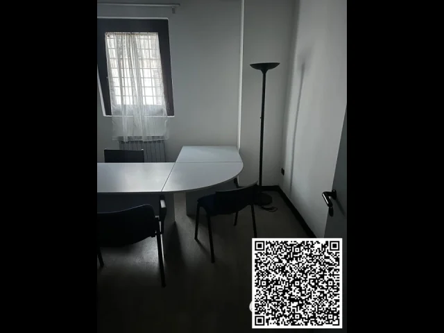 Appartamenti in Vendita - Ufficio 2 locali piu servizio