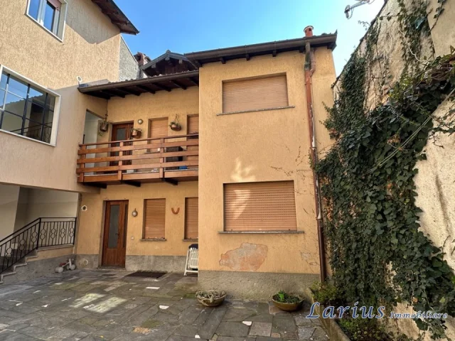 Caratteristico bilocale in corte
