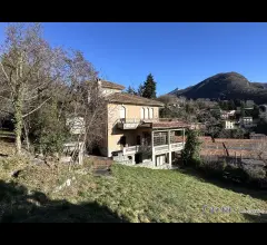 Appartamenti in Vendita - Villa d'epoca con dependance, rustico e terreno edificabile.