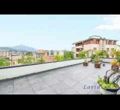 Appartamenti in Vendita - Erba centralissimo attico con terrazzo e 2 box
