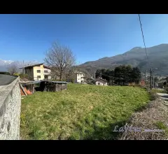 Appartamenti in Vendita - Terreno edificabile per villetta singola