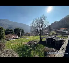 Appartamenti in Vendita - Terreno edificabile per villetta singola