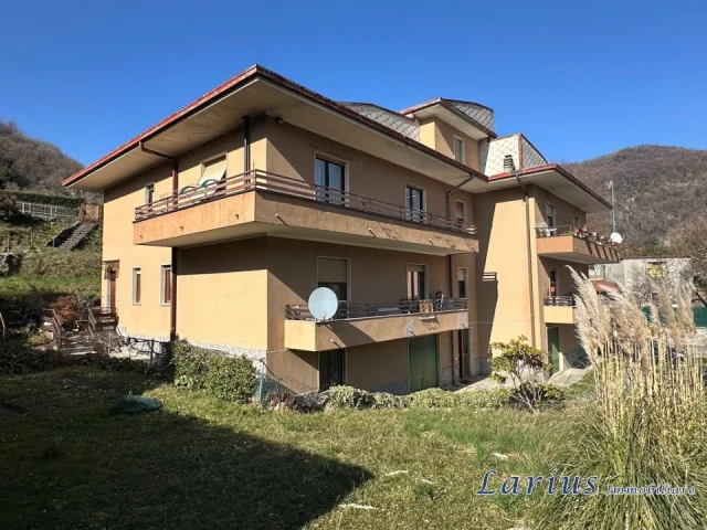 Quadrilocale con balcone, box e locali accessori