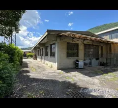 Appartamenti in Vendita - Magazzino con area esterna di pertinenza