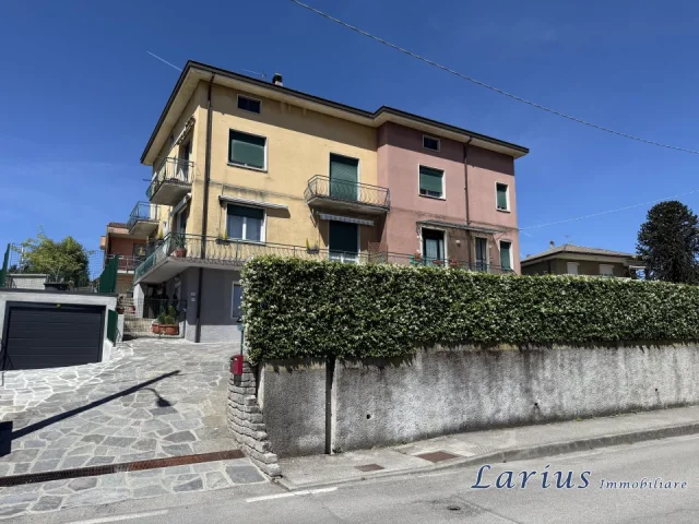 Appartamento di tre locali con cantina e posto auto