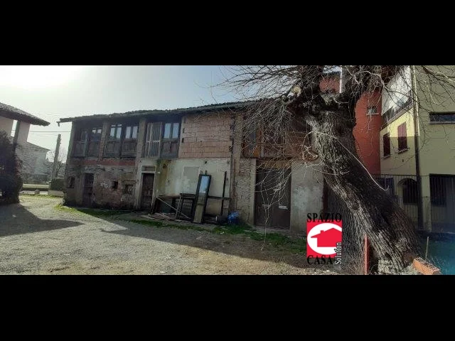 Appartamenti in Vendita - Rustico da ristrutturare
