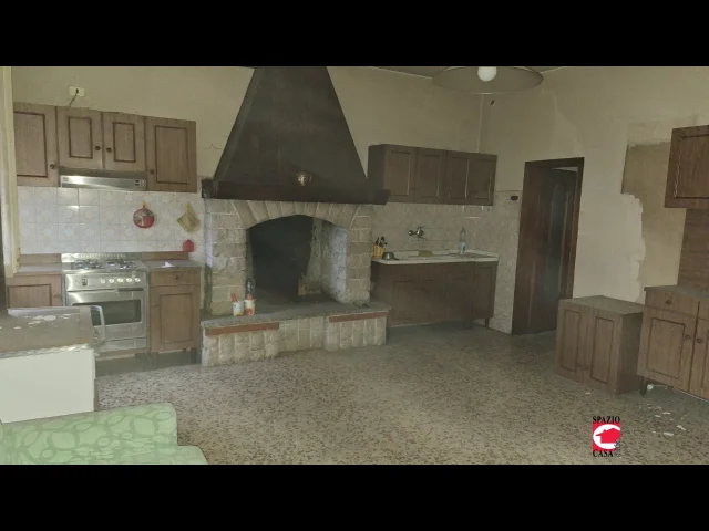Appartamenti in Vendita - Cascina adiacente al paese