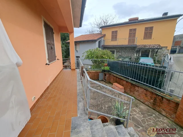 Appartamenti in Vendita - A325  indipendente con giardino