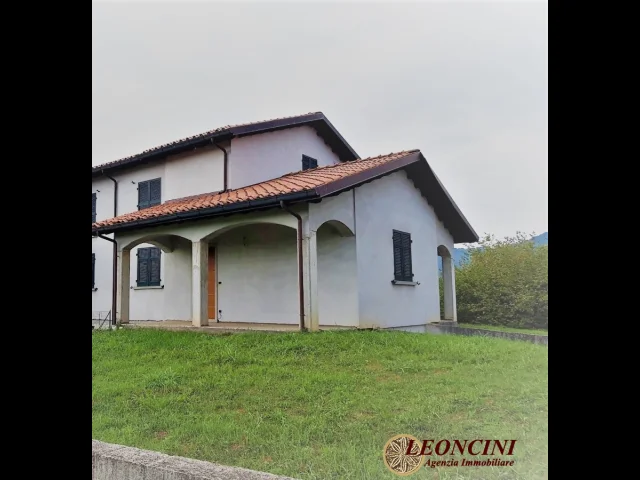 A368 bifamiliare con giardino