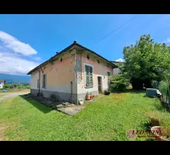 A349 casa indipendente da ristrutturare
