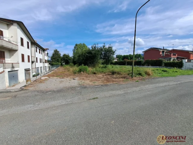 Appartamenti in Vendita - T010 terreno edificabile per monofamigliare