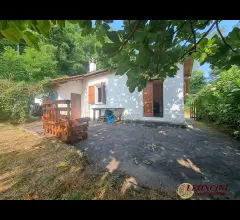 Appartamenti in Vendita - A353 rustico con terreno