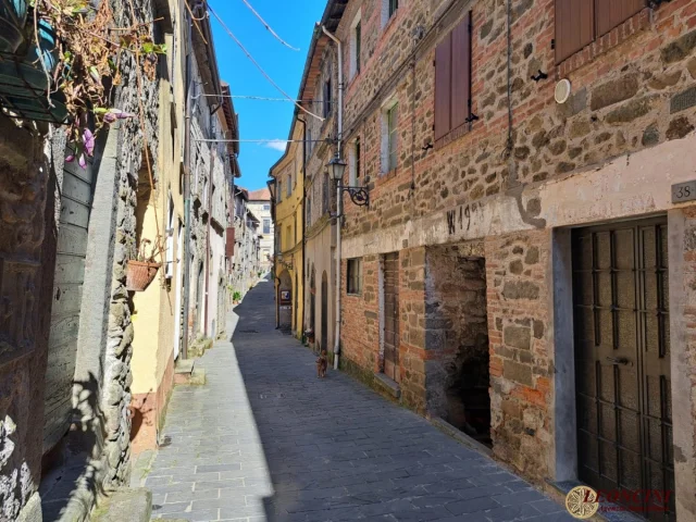Appartamenti in Vendita - A315 rustico in centro storico