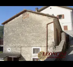 Appartamenti in Vendita - A370 rustico in paese