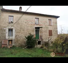 Appartamenti in Vendita - A348 rustico con terreno