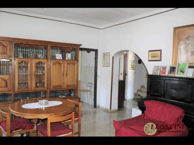 Appartamenti in Vendita - A333 appartamento semindipendente con giardino