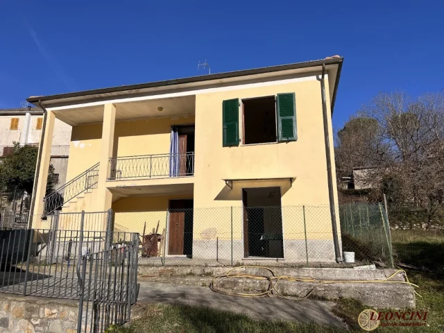 Appartamenti in Vendita - A305 indipendente con terreno