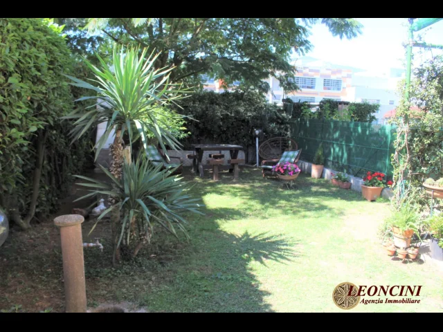 Appartamenti in Vendita - A389 appartamento con giardino