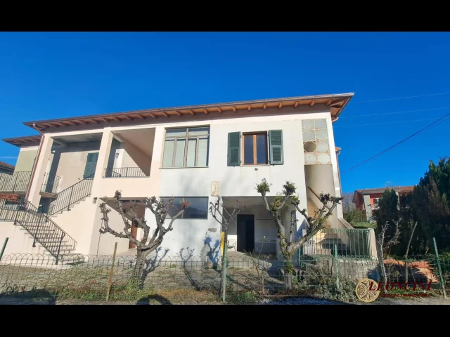 A324 casa semindipendente con giardino