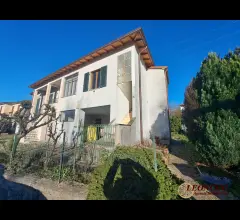 Appartamenti in Vendita - A324 casa semindipendente con giardino