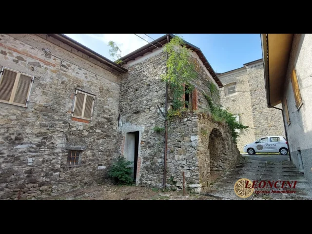 Appartamenti in Vendita - A308 rustico in centro storico